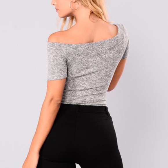 🦋 Grey Off Shoulder Fitted Knit Top - Picture 2 of 7